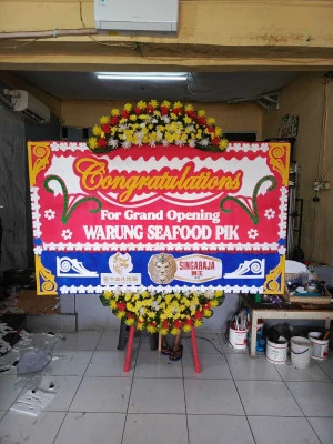 Papan Bunga di Panyingkiran Rawamerta