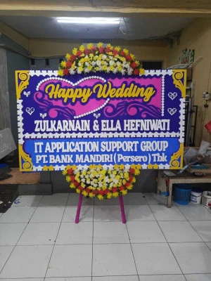 Papan Bunga di Panyingkiran Rawamerta